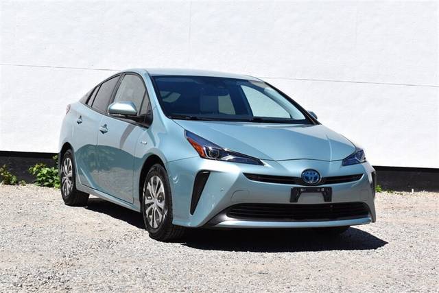 2021 Toyota Prius Limited FWD photo