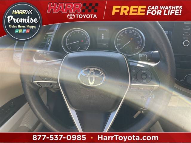 2021 Toyota Camry LE FWD photo
