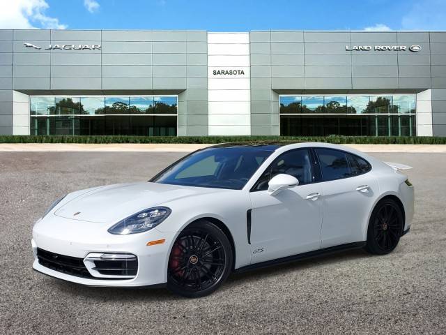 2021 Porsche Panamera GTS AWD photo