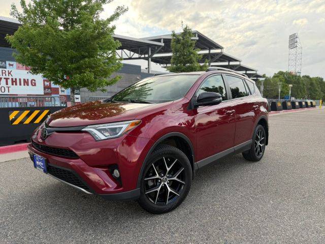 2018 Toyota RAV4 SE AWD photo