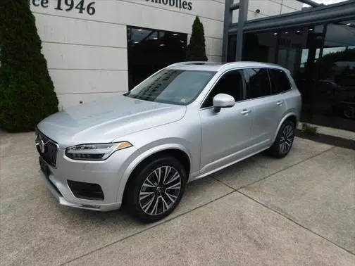 2021 Volvo XC90 Momentum AWD photo