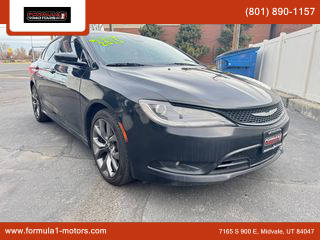 2015 Chrysler 200 S AWD photo