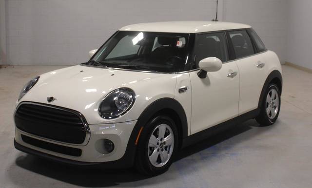 2021 MINI Hardtop 4 Door Cooper FWD photo