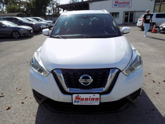 2020 Nissan Kicks SV FWD photo