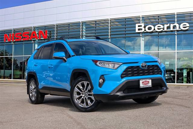 2021 Toyota RAV4 XLE Premium FWD photo