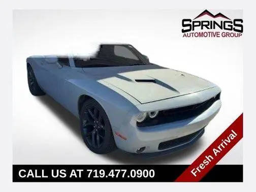2020 Dodge Challenger SXT RWD photo