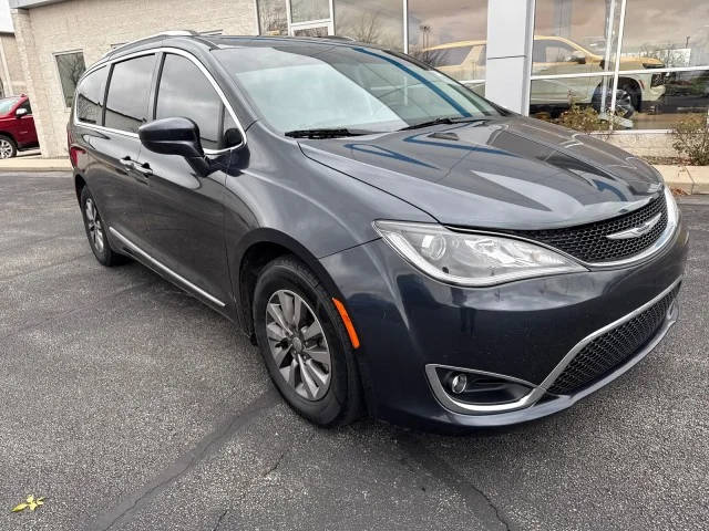 2019 Chrysler Pacifica Minivan Touring L Plus FWD photo