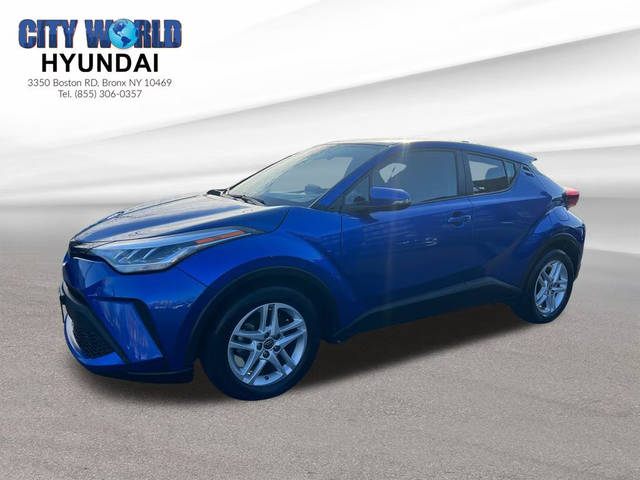 2020 Toyota C-HR LE FWD photo