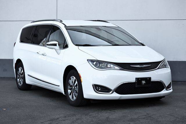 2020 Chrysler Pacifica Minivan Hybrid Limited FWD photo