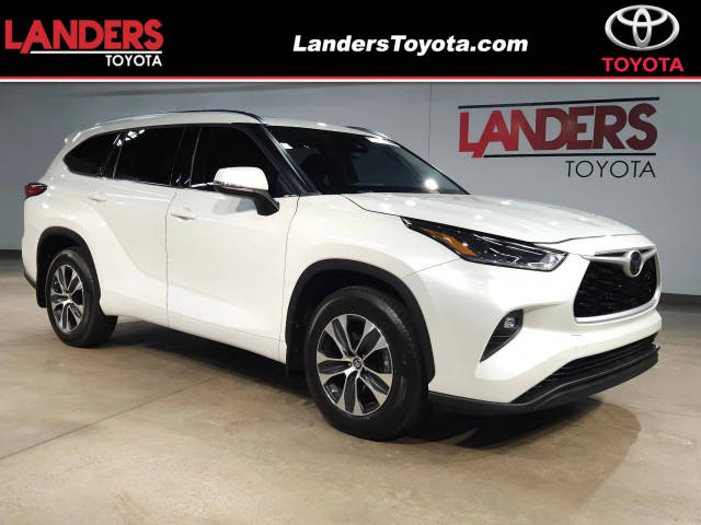 2021 Toyota Highlander XLE FWD photo