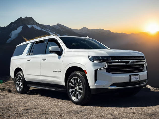 2021 Chevrolet Suburban LT RWD photo