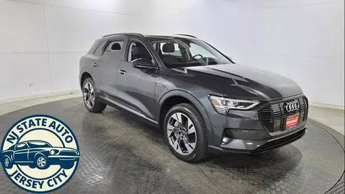 2021 Audi e-tron Premium AWD photo