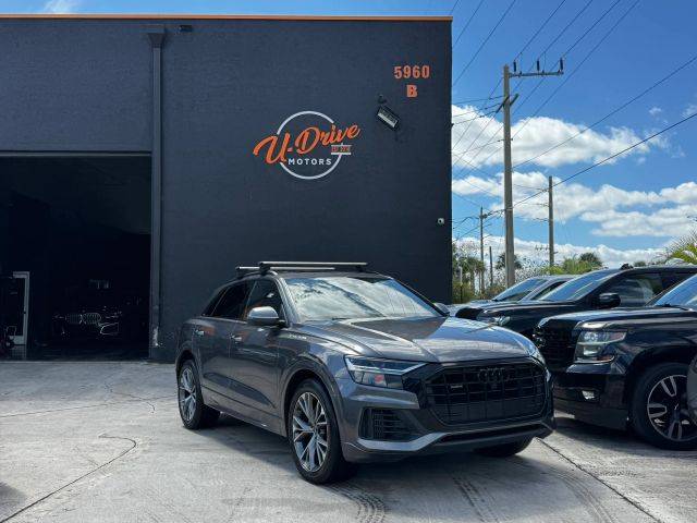 2021 Audi Q8 Premium AWD photo