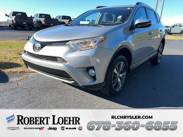 2017 Toyota RAV4 XLE FWD photo