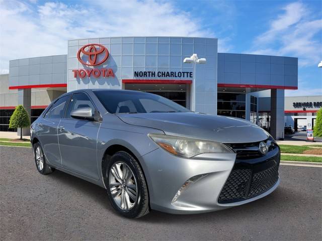 2015 Toyota Camry SE FWD photo