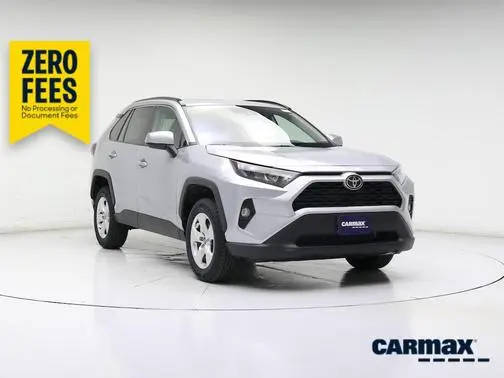 2021 Toyota RAV4 XLE AWD photo