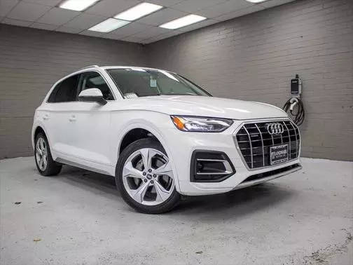 2021 Audi Q5 Premium Plus AWD photo