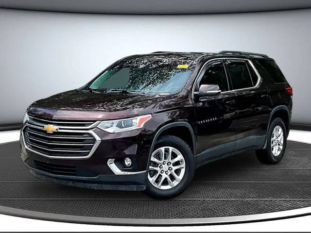2021 Chevrolet Traverse LT Leather FWD photo