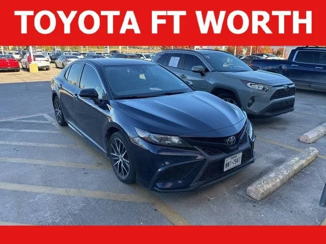 2021 Toyota Camry SE FWD photo