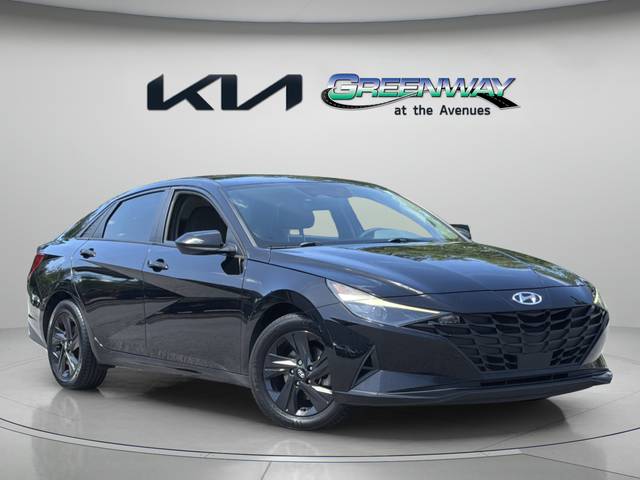 2021 Hyundai Elantra SEL FWD photo