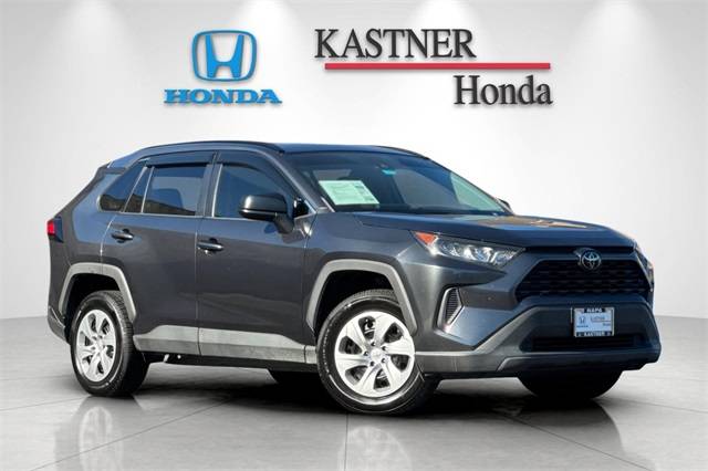 2021 Toyota RAV4 LE FWD photo