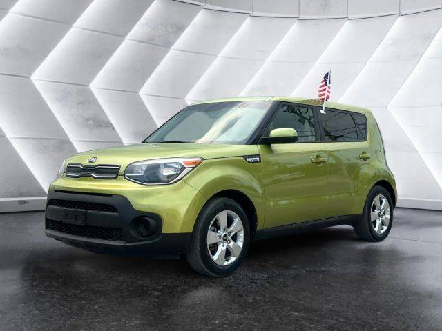 2018 Kia Soul Base FWD photo