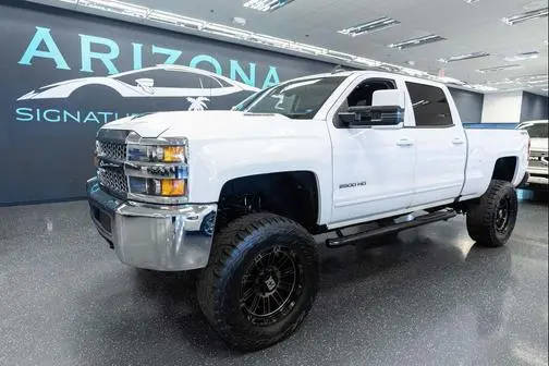2019 Chevrolet Silverado 2500HD LT 4WD photo