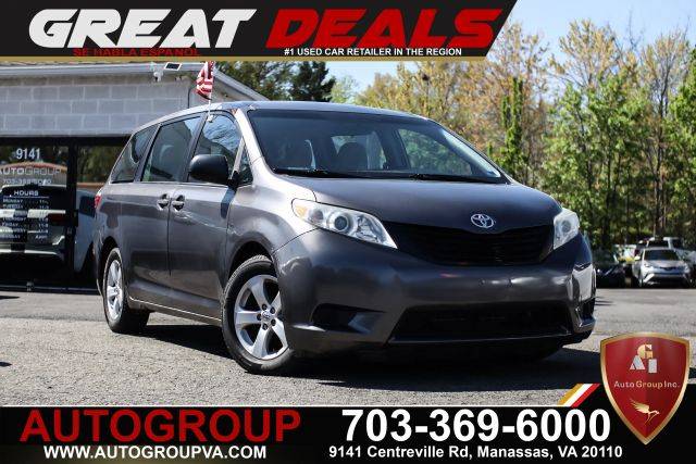 2015 Toyota Sienna L FWD photo