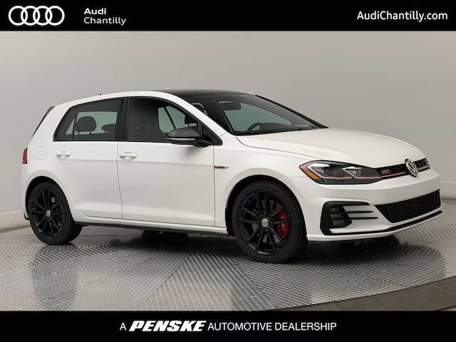 2021 Volkswagen Golf GTI SE FWD photo