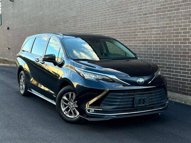 2021 Toyota Sienna XLE AWD photo