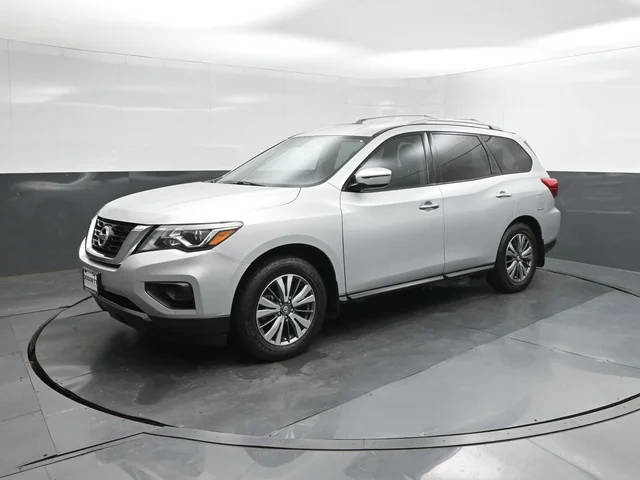 2020 Nissan Pathfinder S FWD photo