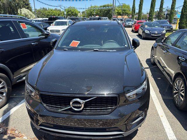 2019 Volvo XC40 R-Design AWD photo