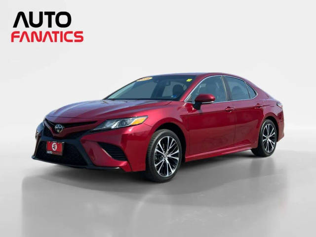 2018 Toyota Camry SE FWD photo