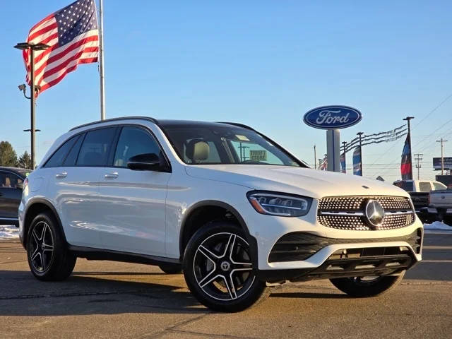 2021 Mercedes-Benz GLC-Class GLC 300 AWD photo