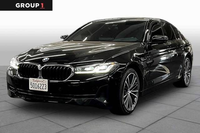 2021 BMW 5 Series 530e RWD photo