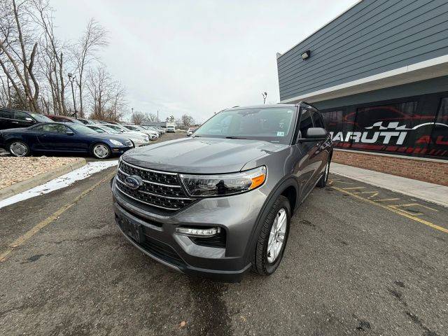 2021 Ford Explorer XLT 4WD photo
