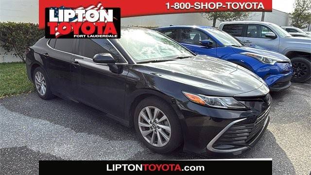 2021 Toyota Camry LE FWD photo