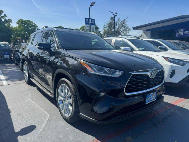 2021 Toyota Highlander Hybrid Limited AWD photo