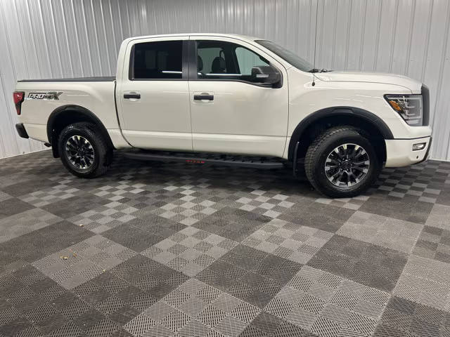 2021 Nissan Titan PRO-4X 4WD photo