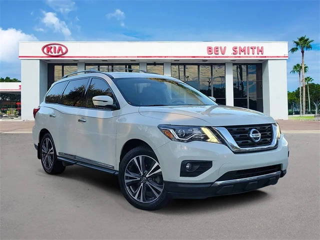 2020 Nissan Pathfinder Platinum FWD photo