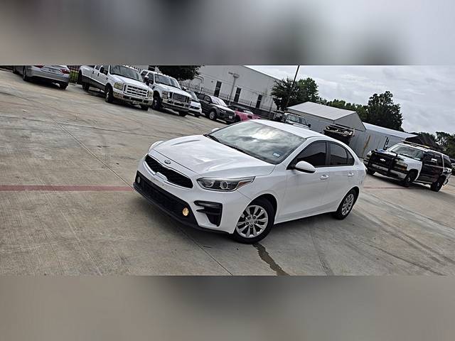 2021 Kia Forte FE FWD photo