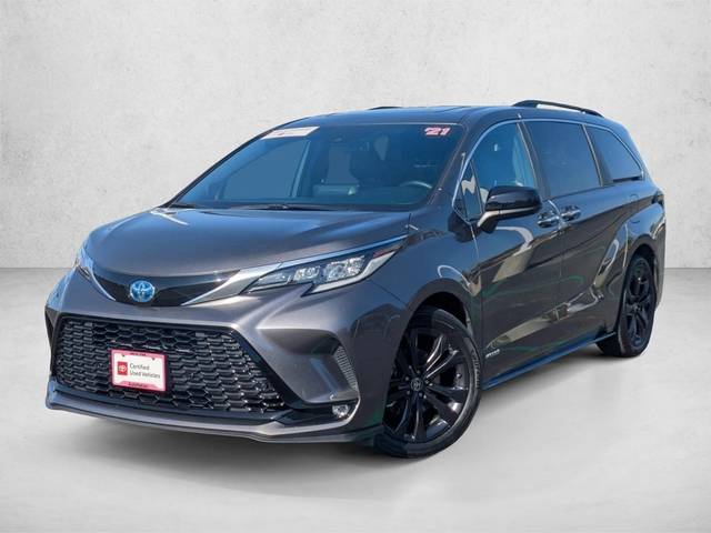 2021 Toyota Sienna XSE FWD photo