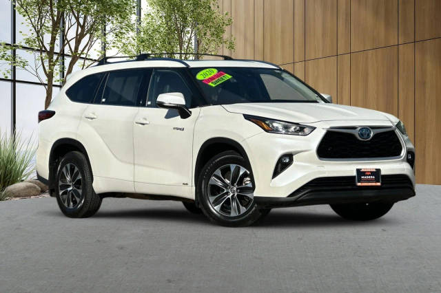 2020 Toyota Highlander Hybrid XLE AWD photo
