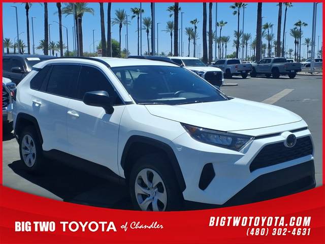 2021 Toyota RAV4 LE FWD photo