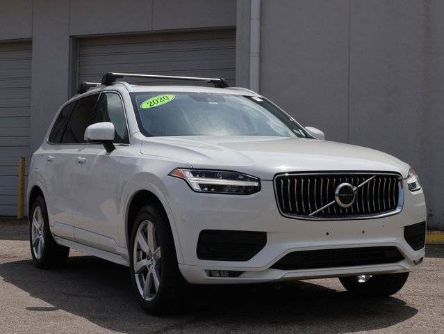 2020 Volvo XC90 Momentum AWD photo
