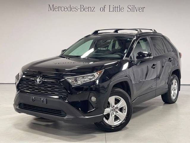 2021 Toyota RAV4 XLE AWD photo