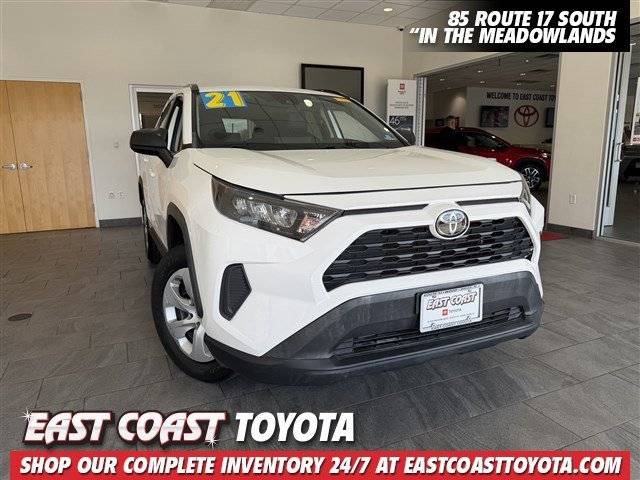 2021 Toyota RAV4 LE AWD photo