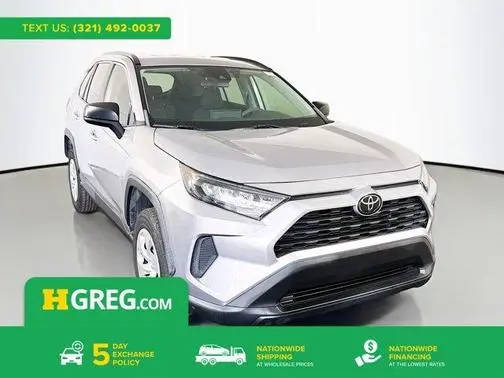 2021 Toyota RAV4 LE FWD photo