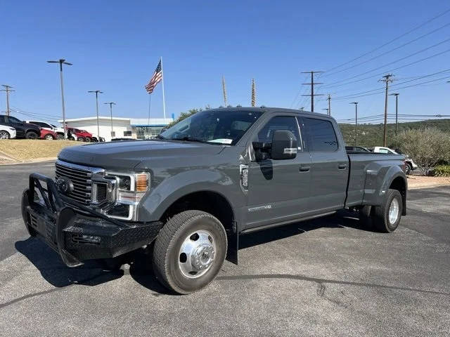 2021 Ford F-350 Super Duty LARIAT 4WD photo