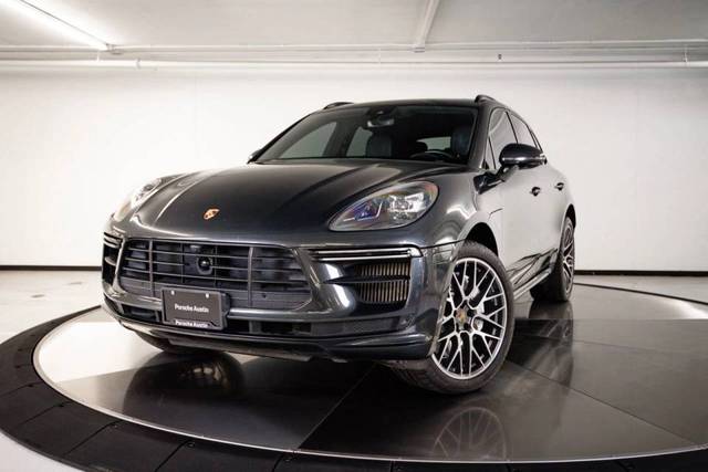 2021 Porsche Macan Turbo AWD photo
